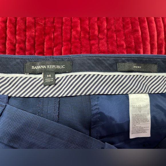 Banana Republic Women’s Deep Blue Plaid Patterned Cropped Dress Pants - Picture 3 of 10